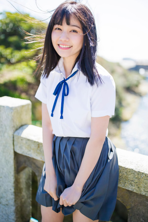 Read more about the article Yuuna Shiratori 白鳥優菜, 1st Visual Book [白皙-BABEL] Set.01