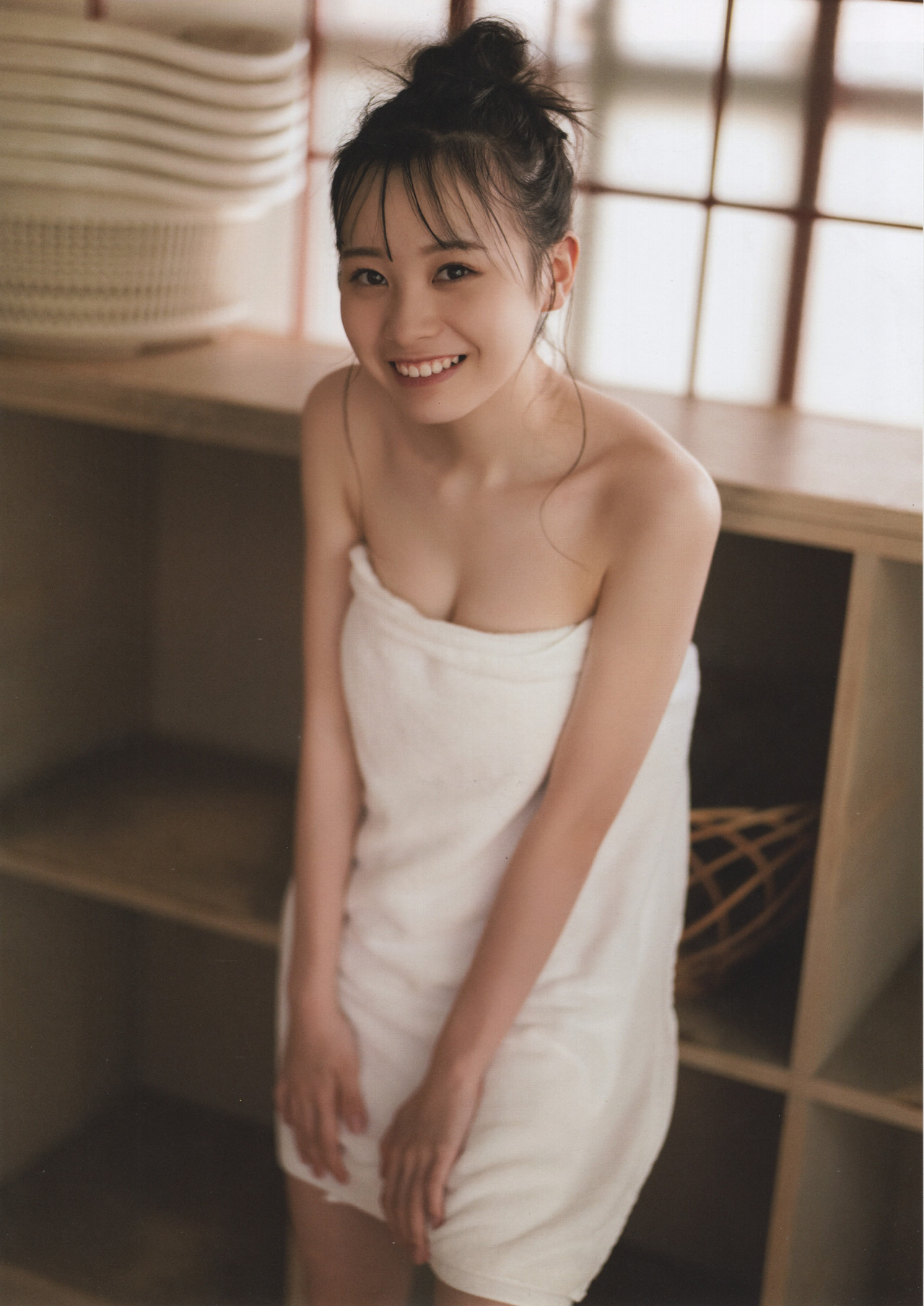 Yui Yokoyama 横山結衣, 1st写真集 [未熟な光] Set.01